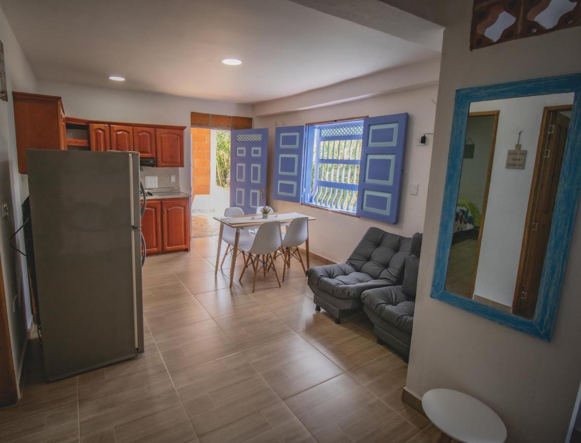 Apartahotel Villa Carolina 1 ヘリコ エクステリア 写真
